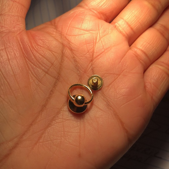 Screwed Studs/ Brass Button With Back Puller - Picture 5 of 6